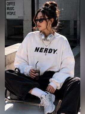 NERDY Logo Crewneck Sweatshirt White Unisex Korean Streetwear Pullover Small